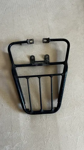 Bagageiro traseiro para moto
