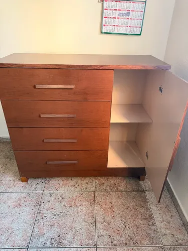 Cômoda 4 gavetas com sapateira