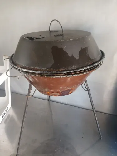 Vende-se churrasqueira portátil