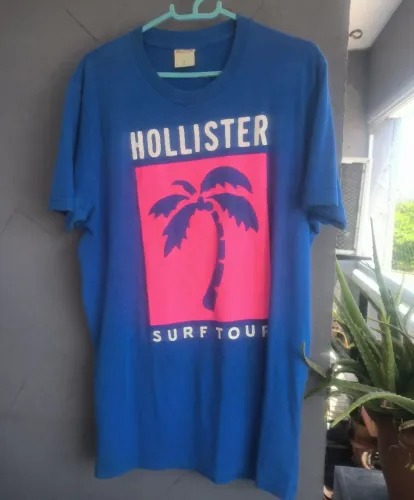 Camiseta Hollister Azul Royal Tam. M