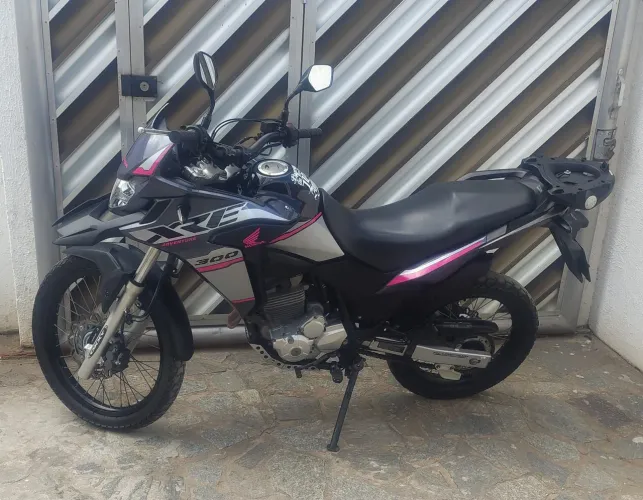 Xre 300 2022 