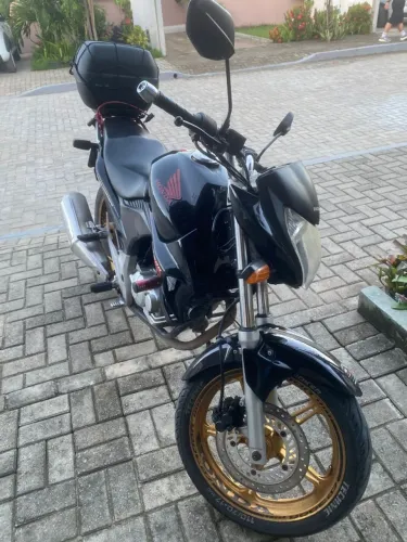 Honda CB 300R - Completa, Rodas Douradas + Baú (Aberto a negociação)