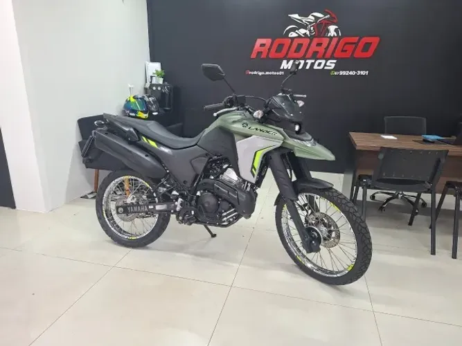 Yamaha XTZ 250 Lander Connected 2025