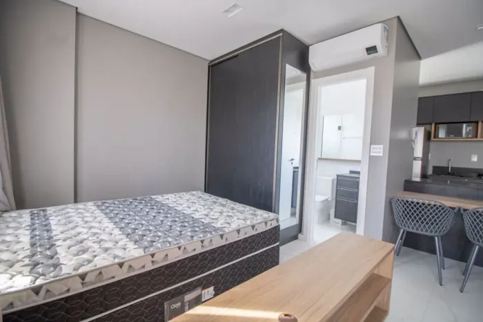 Apartamento com 1 dormitório para alugar, 36 m² por R$2.500,00 - Victor Konder - Blumenau/