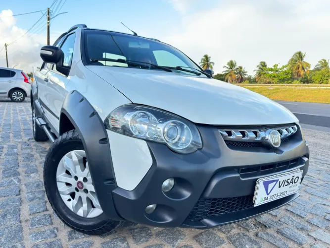 Fiat Strada Adventure1.8/ 1.8 Locker Flex CD 2013