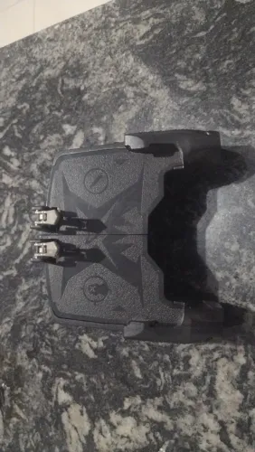 (PUBG/Free Fire) Controle para celular com gatilho L1 R1, Grip design ajustável