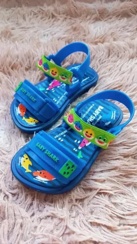 Chinelo Baby Shark Tamanho 20
