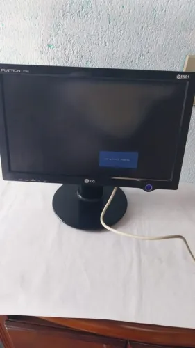 Monitor LG Flatron Ll177WS Preto