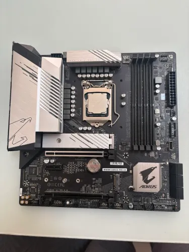 Placa-mãe B560m Pro Ax e i5 10400f