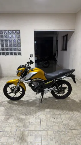 HONDA CG 160 TITAN 2022 DOURADA - APENAS 11.500 KM