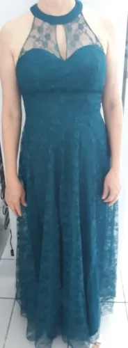 Vestido de festa (verde com renda e pulverizado de brilho)