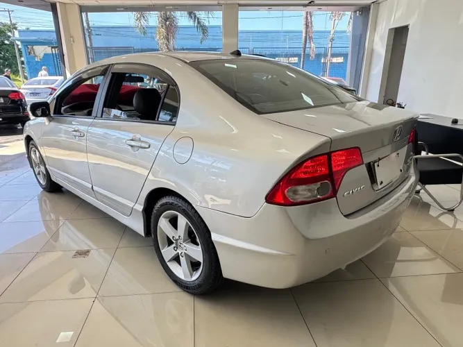 Honda Civic Sedan LXS 1.8/1.8 Flex 16V Mec. 4P 2010