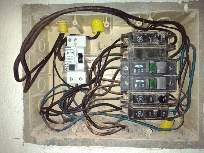 Eletricista Emergêncial ligação Cabo