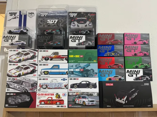 Lote de mini gt e Kaido house