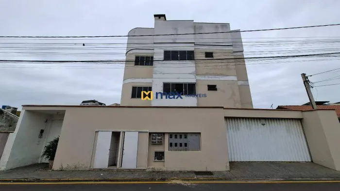 Locação: Apartamento dois dormitórios. Bairro São Pedro (Navegantes).