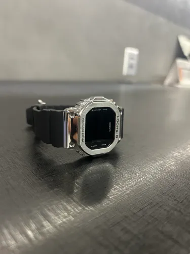 Casio GM 5600U-1