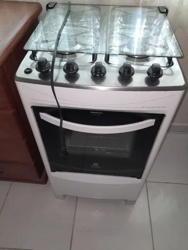 Fogão branco 4 bocas