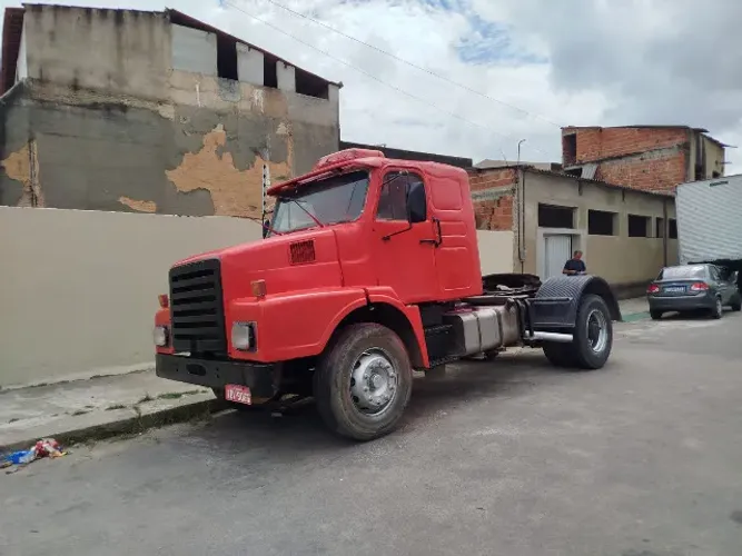 CAMINHÃO VOLVO/N10 / CAVALO 81