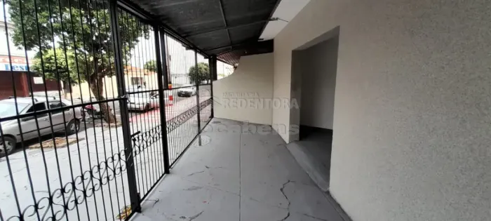 Casa comercial com ótima localização