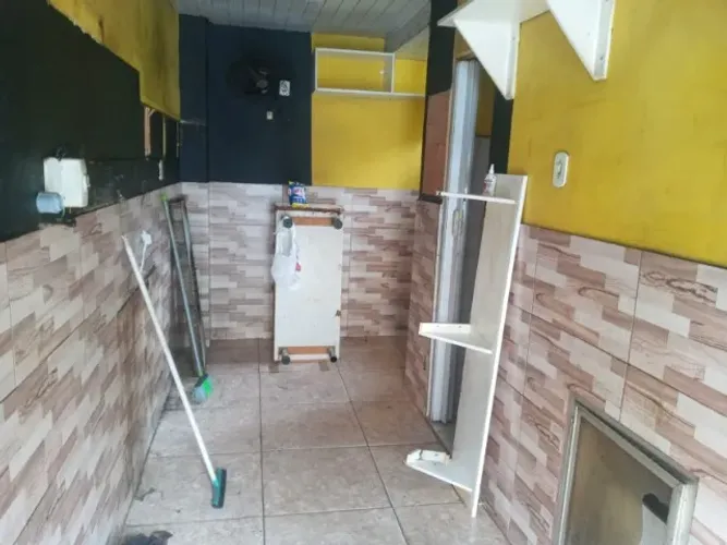 Loja comercial no Porto da Pedra - São Gonçalo.