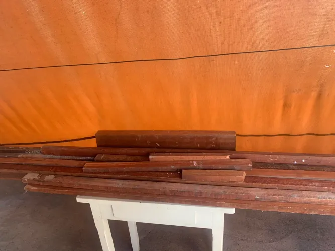 Vendo lote de madeira de angico.