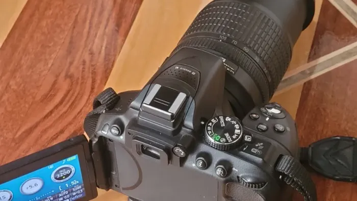 Câmera Fotográfica NIKON D5300 + Lente 18-105 + Lente 18-55 + Case