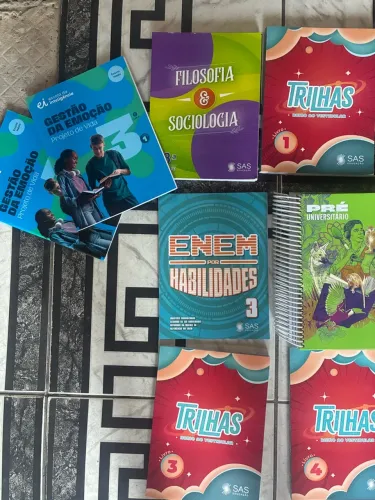 Vende-se livros SAS educação