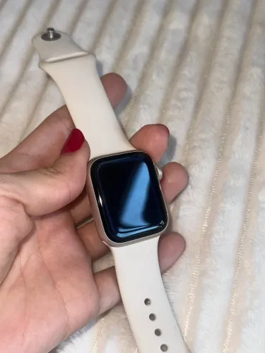 Apple Watch SE 2ª Geração (2025) 40mm Estelar + Pulseira original Estelar