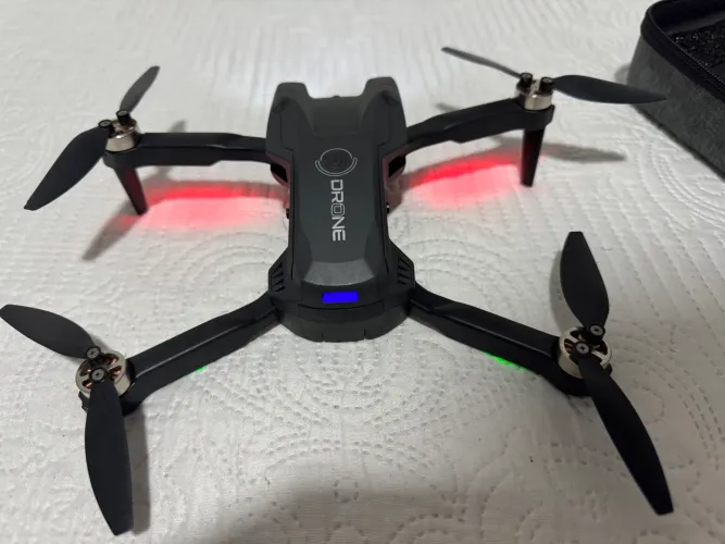Drone com câmera Wi-Fi e Faz fotos e vídeos