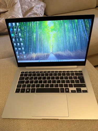 Galaxy book go em perfeito estado.