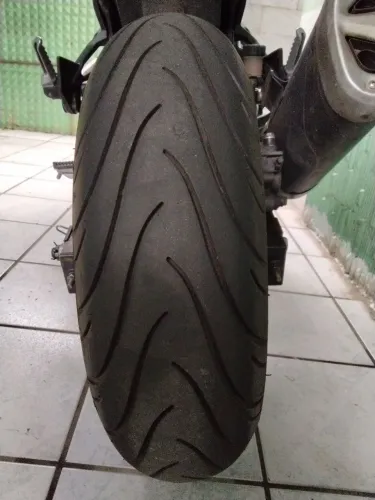 Vendo KAWASAKI Z750 Verde 2010,      SÓ VENDA.