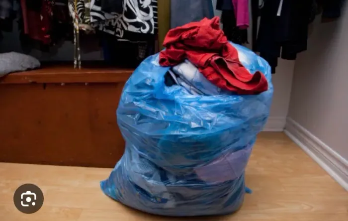 Roupas de brechó 