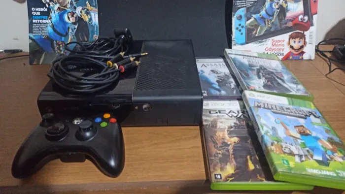 Vendo Xbox 360 com desbloqueio (entrega apenas a mão)