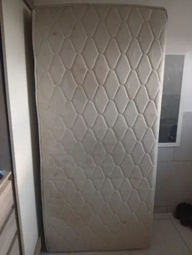 Cama usada em ótimo estado