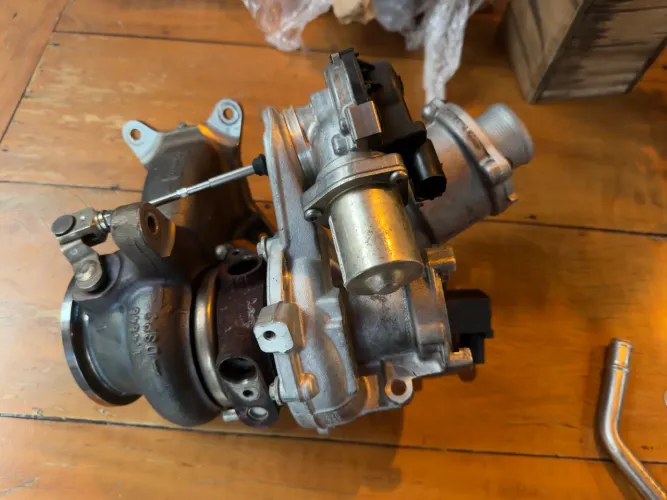 Turbina IS20 Original Golf GTI 2019
