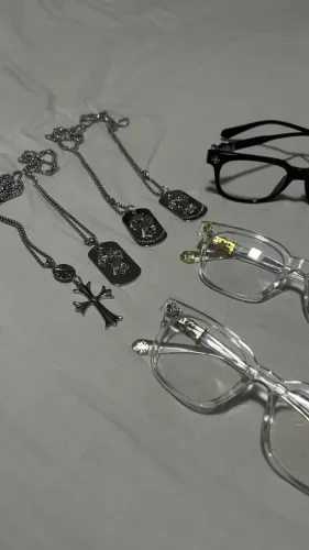 Óculos importados Chrome Hearts