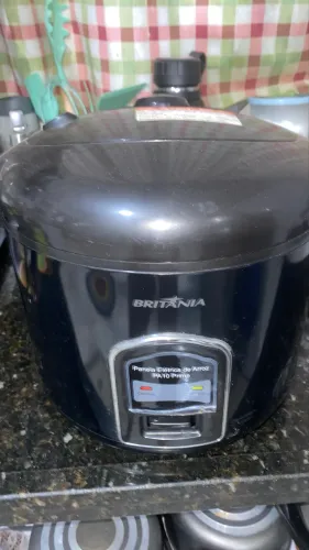 Panela de arroz elétrica 