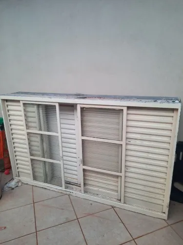 JANELA DE FERRO 2MTS X 1,20.(2 janelas)