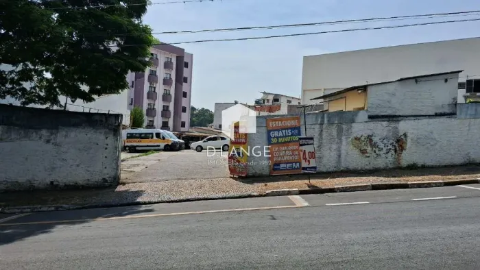 Terreno comercial à venda no Centro em Valinhos