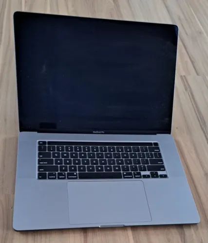 MacBook Pro A2141 - i7 | 16GB RAM | Radeon Retirada de Peças