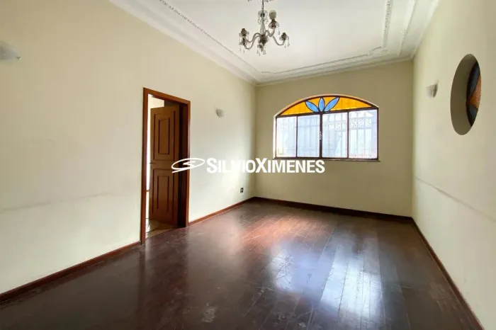Casa com 2 quartos à Venda, Colégio Batista - Belo Horizonte