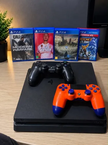 Ps4 SLIM 1 TB + 2 Controles + 4 Jogos
