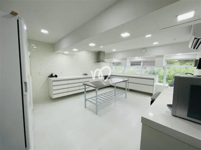 Loja 60m2 na Av. Emb. Abelardo Bueno