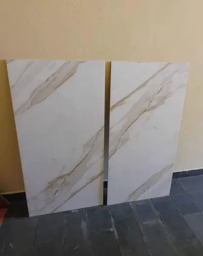 Revestimento de parede Só essas duas peças