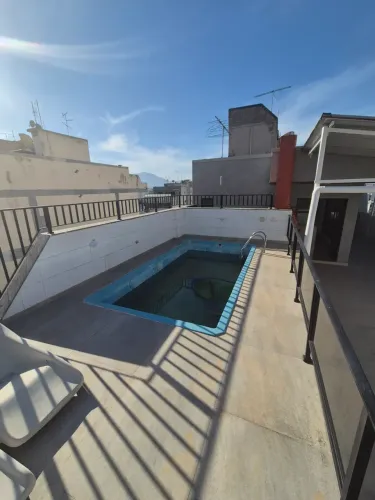 Duplex para aluguel possui 140 metros quadrados com 3 quartos em Centro - Nova Iguaçu - RJ