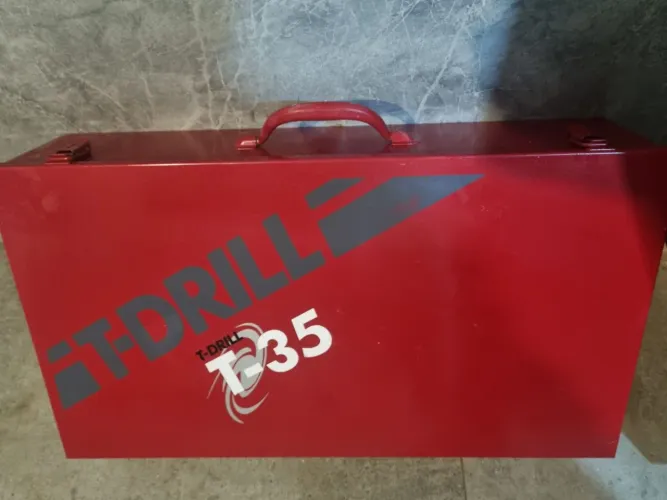 Máquina TDrill T35 pra adaptar tubos de cobre