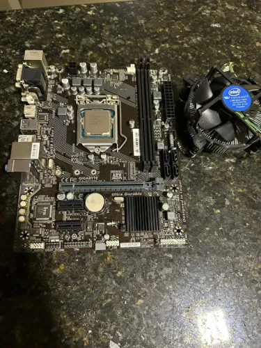 Gigabyte H110M + i7 7700k