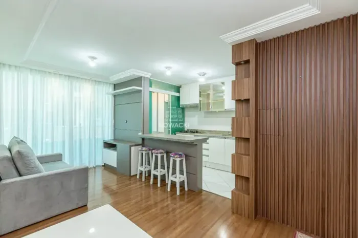 EXCELENTE APARTAMENTO COM 2 DORMITÓRIOS E 1 VAGA NO BACACHERI!