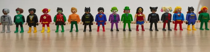Colecionáveis Surpresas Kinder Ovo DC Playmobil 2026 Detalhes na Descrição