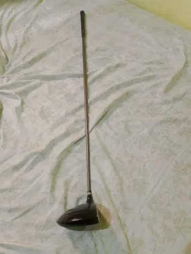 Vendo um taco de golfe drayve ou troco apenas 150 reais ideal pra vc decora sua sala/qrt